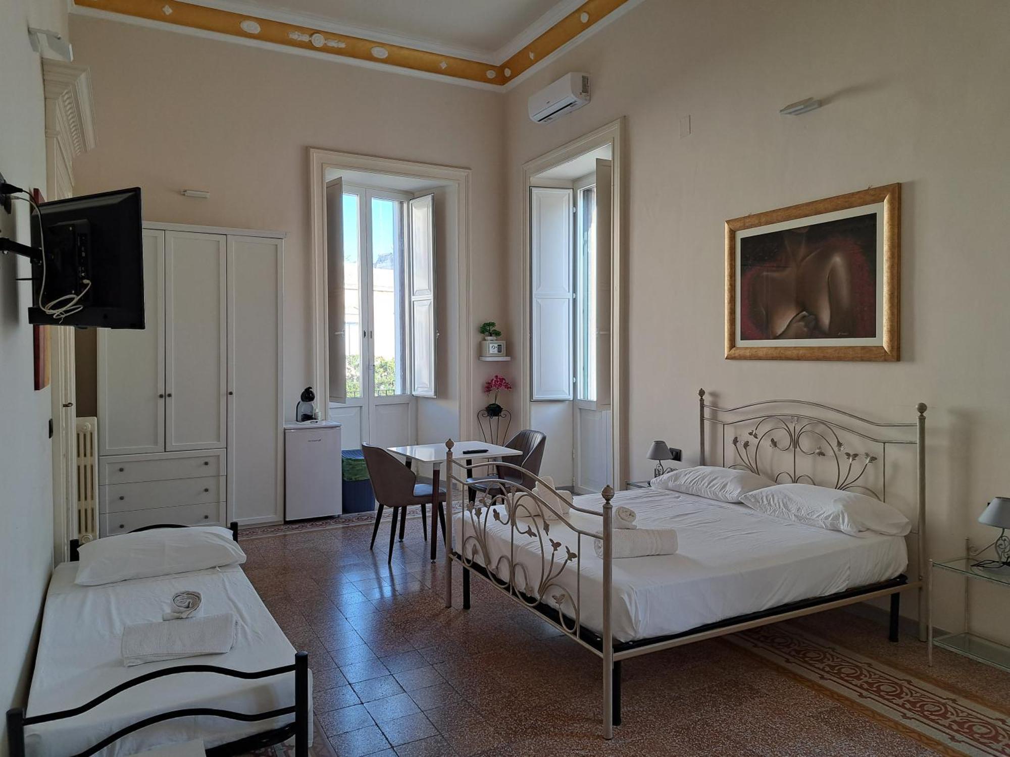 Palazzo Castellano Panzió Lecce Kültér fotó