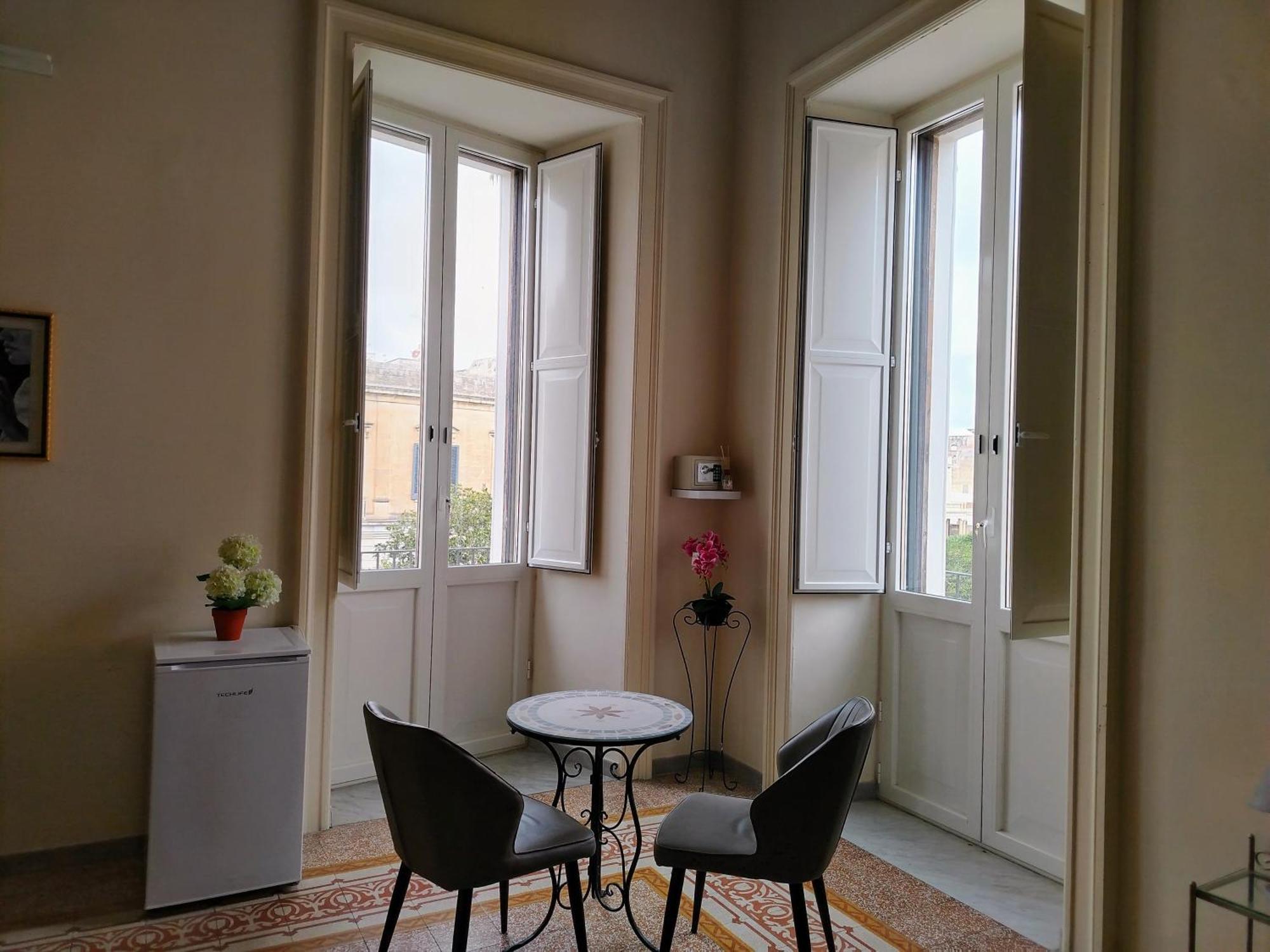 Palazzo Castellano Panzió Lecce Kültér fotó